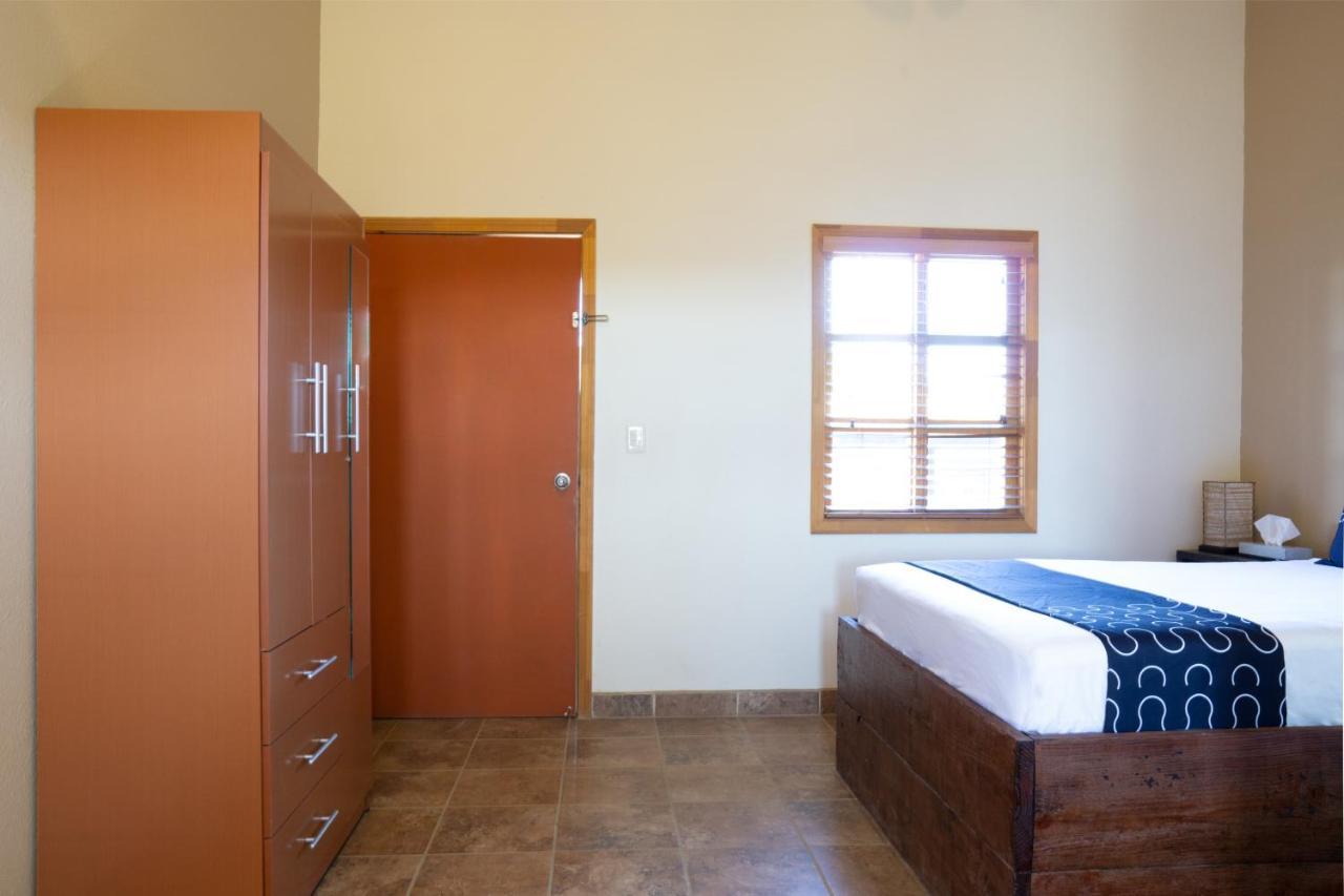 Capital O Hotel Villa Azura Tecate Extérieur photo